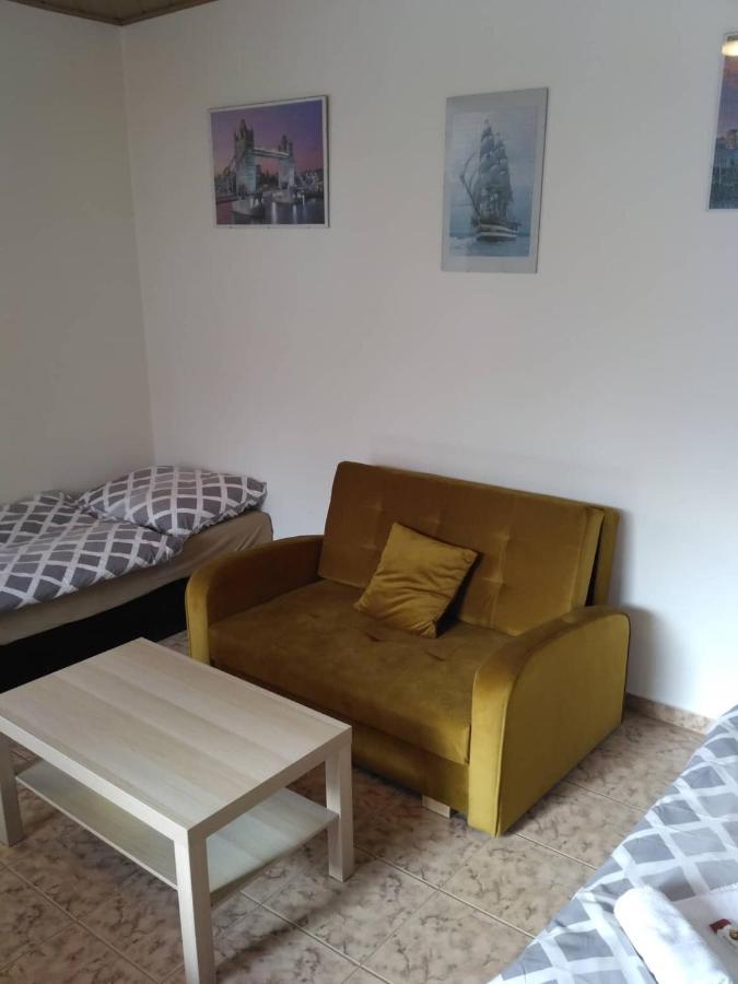 Apartma Doubek 捷克布杰约维采 外观 照片